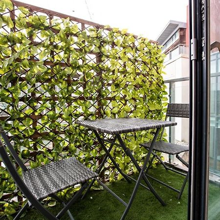 Urban Living'S - The Wren Beautiful City Centre Apartment With Parking Оксфорд Екстериор снимка