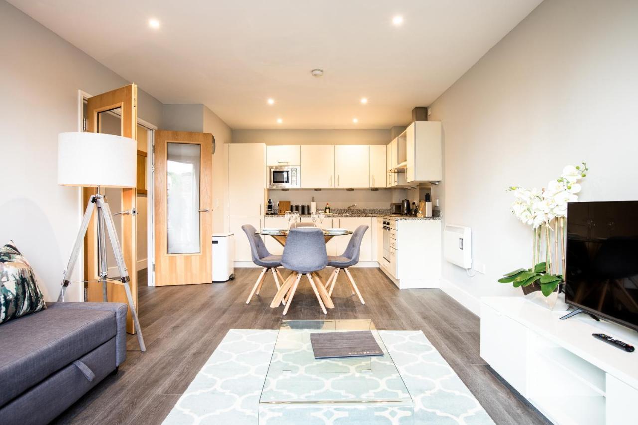 Urban Living'S - The Wren Beautiful City Centre Apartment With Parking Оксфорд Екстериор снимка