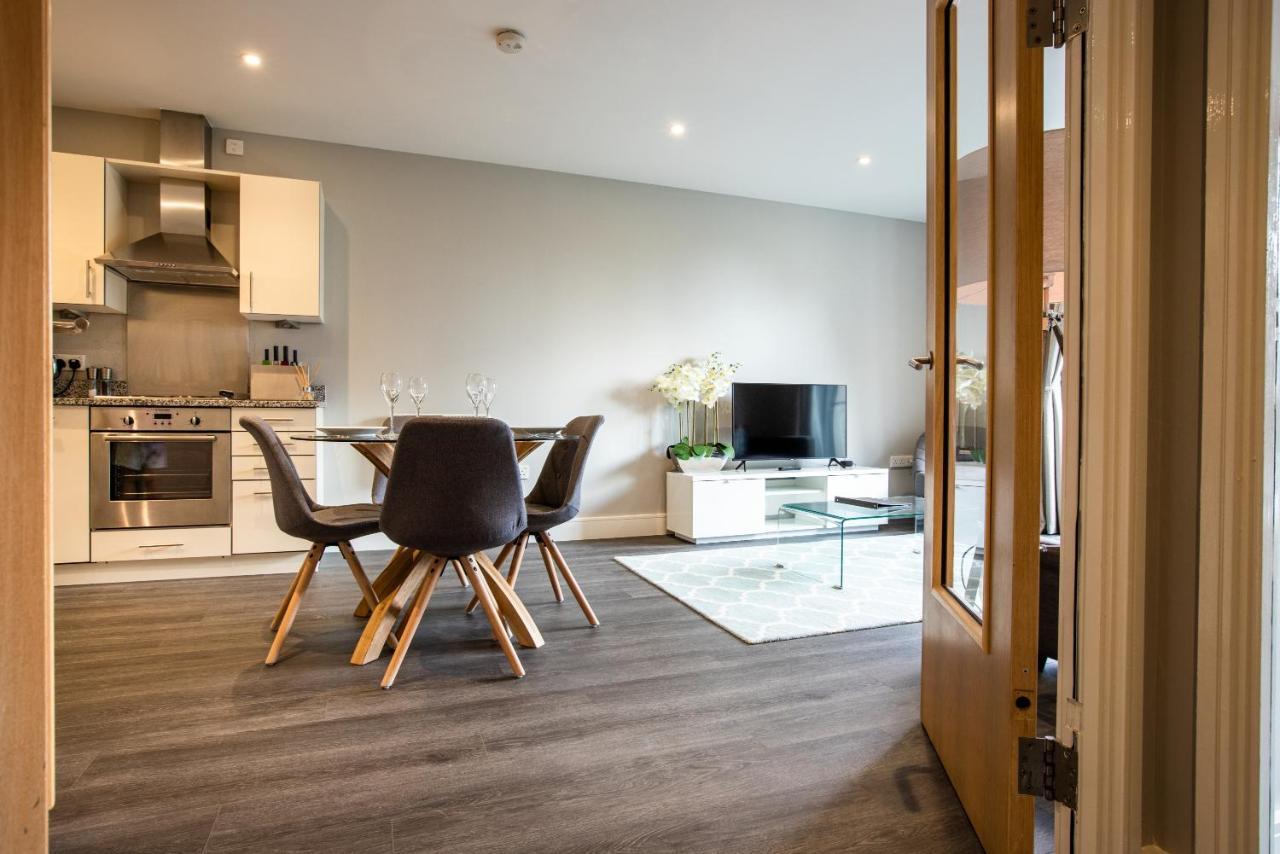 Urban Living'S - The Wren Beautiful City Centre Apartment With Parking Оксфорд Екстериор снимка